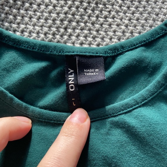 Only High Neck Emerald Green Cropped Tank Top Large - Picture 2 of 7